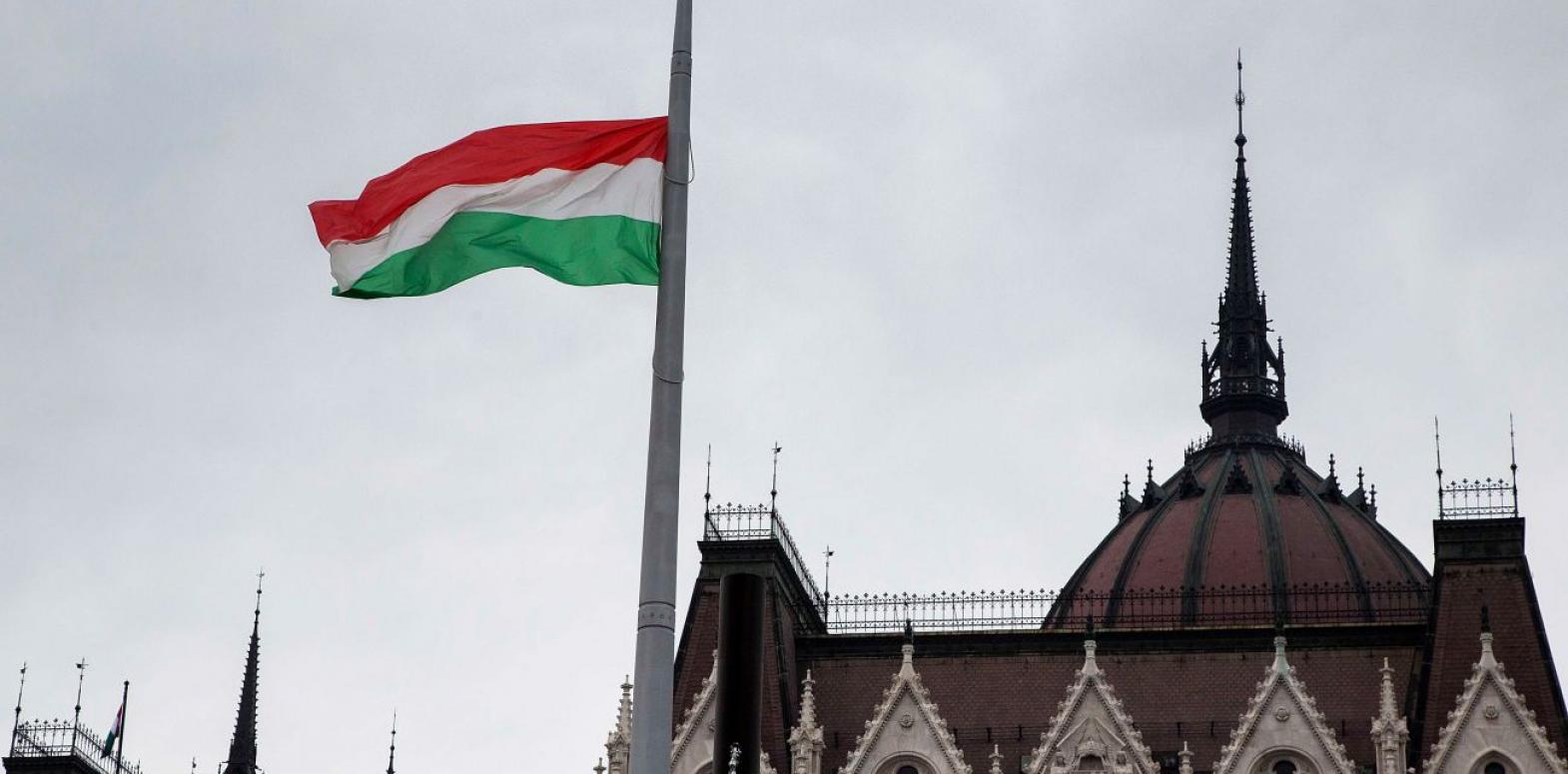 Венгрия блокирует решение для начала переговоров о вступлении Украины в ЕС, - журналист