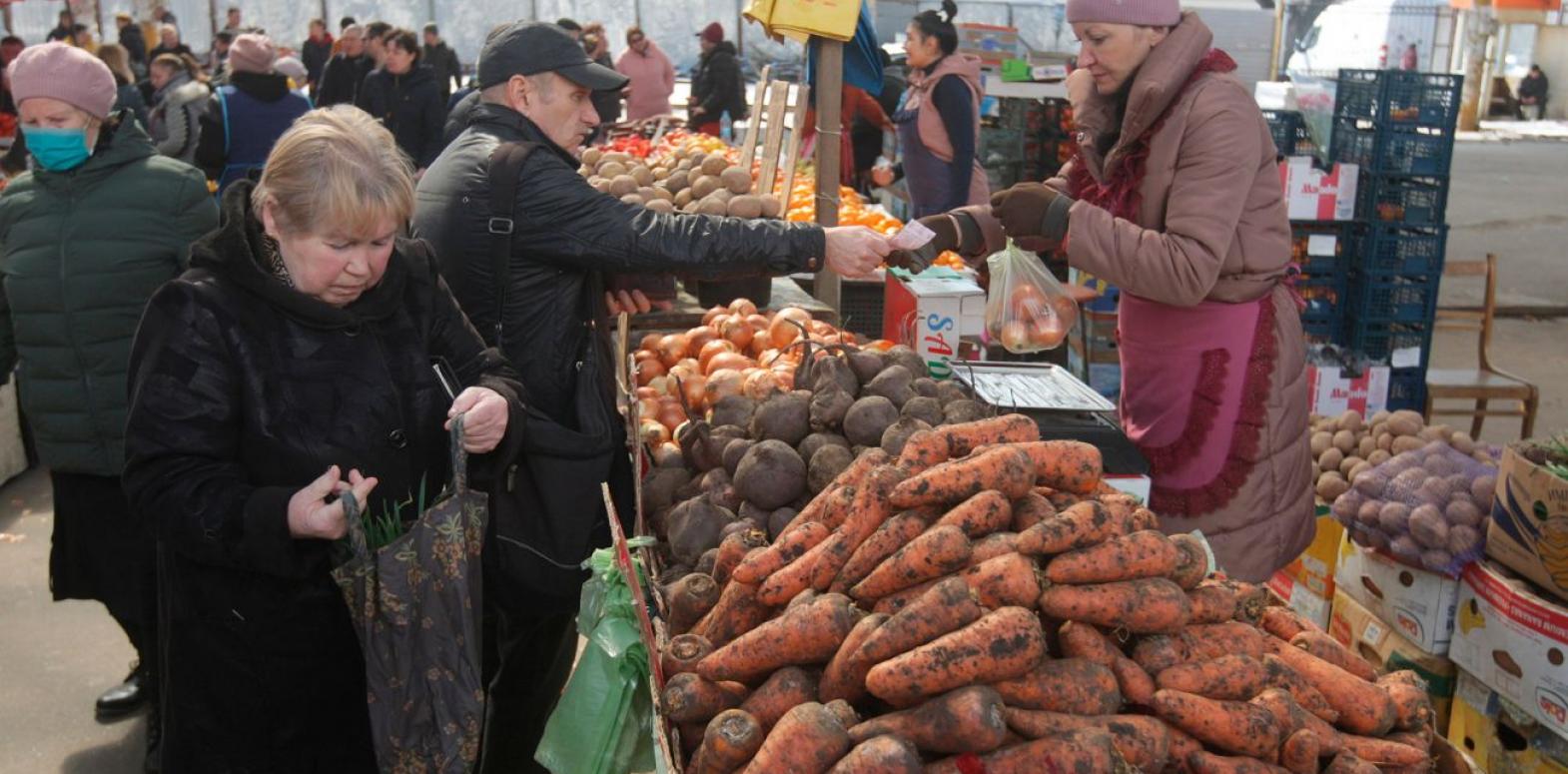 Продукты стремительно дорожают: НБУ назвал причины ускорения инфляции в Украине