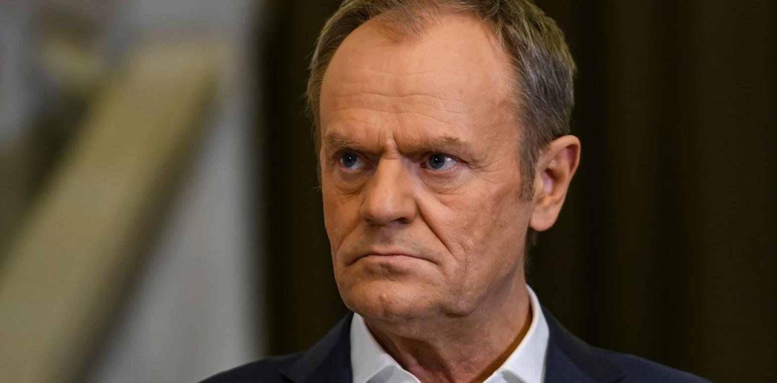 Туск посоветовал Навроцкому не позволять "затянуть себя в клетку" во время визита к Трампу