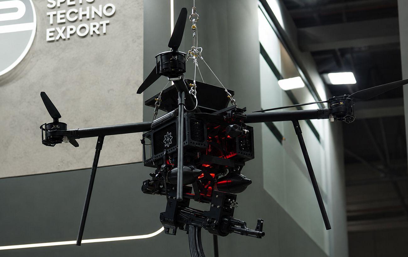В Украине представили дрон Drone Squad Fury с автоматом для спецслужб