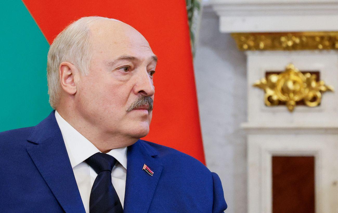 Лукашенко заявил о переговорах с представителями Зеленского