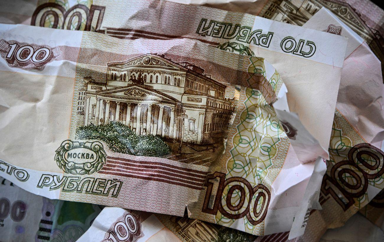 Разведка: Россия тайно печатает рубли для финансирования войны