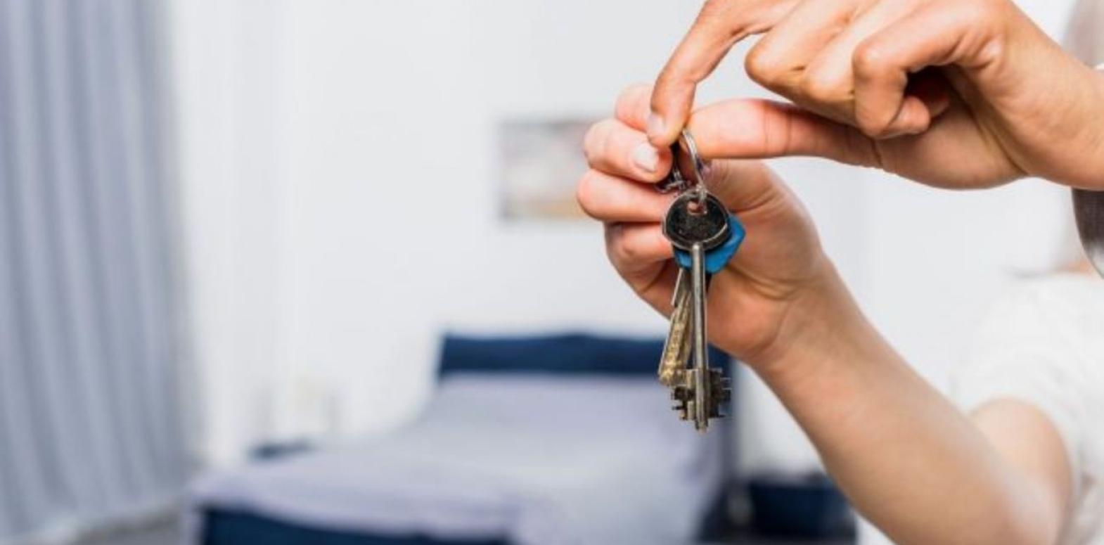 Налоги на сдачу жилья через Airbnb и Booking с 2026 года