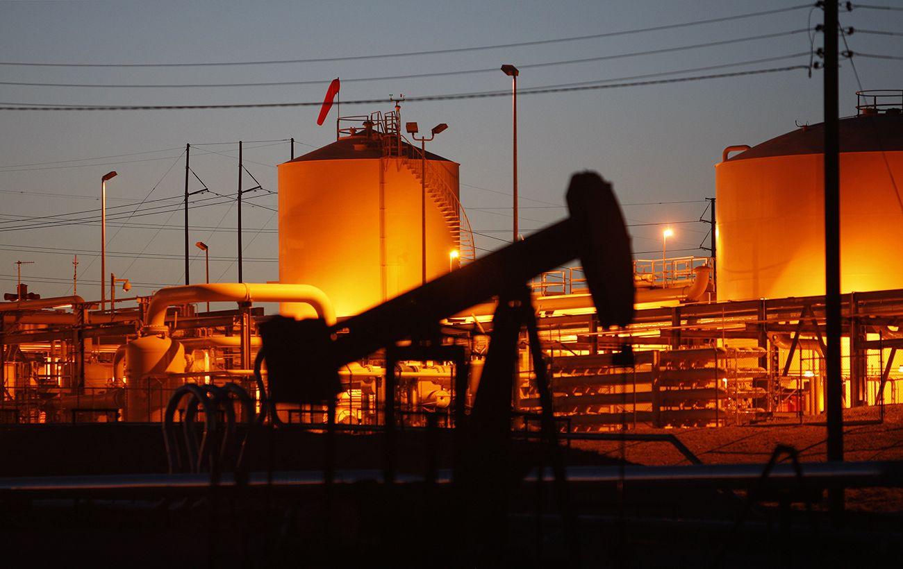Цены на нефть падают: Иран и Оман близки к сделке по Ормузскому проливу
