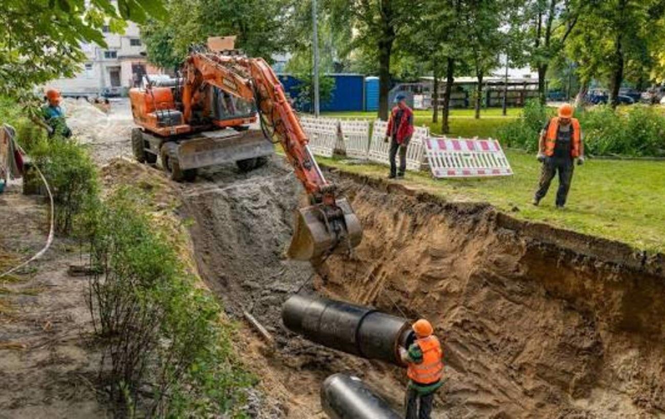 В Киеве объяснили вырубку деревьев на Теремках необходимостью строительства теплотрассы