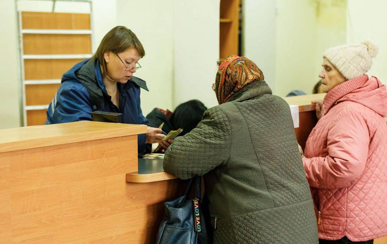 Укрпочта заменит Укрэксимбанк в выплате пенсий с октября