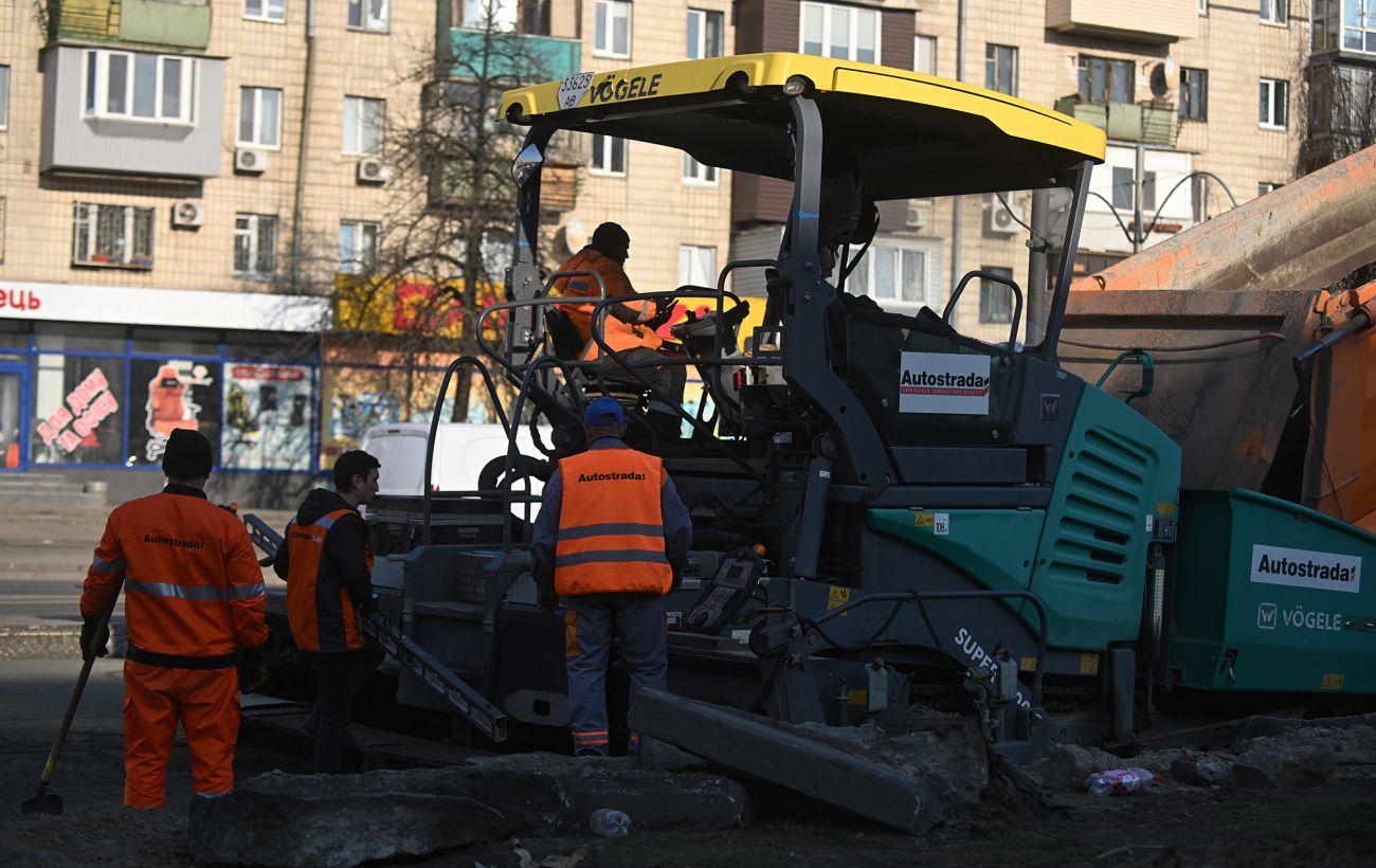 Движение в Киеве: где перекроют дороги и изменят маршруты с 15 августа