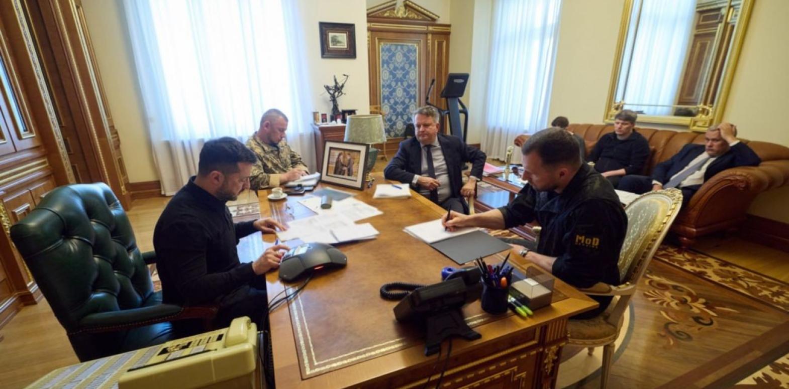 Макрон поможет Украине получить ракеты для Patriot