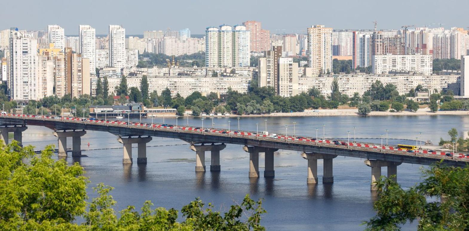 Движение по мосту Патона в Киеве ограничат на выходные