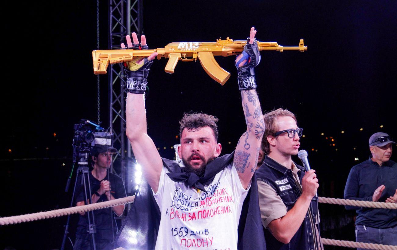 Бои на барже: в Киеве провели турнир военных M13 FIGHTS