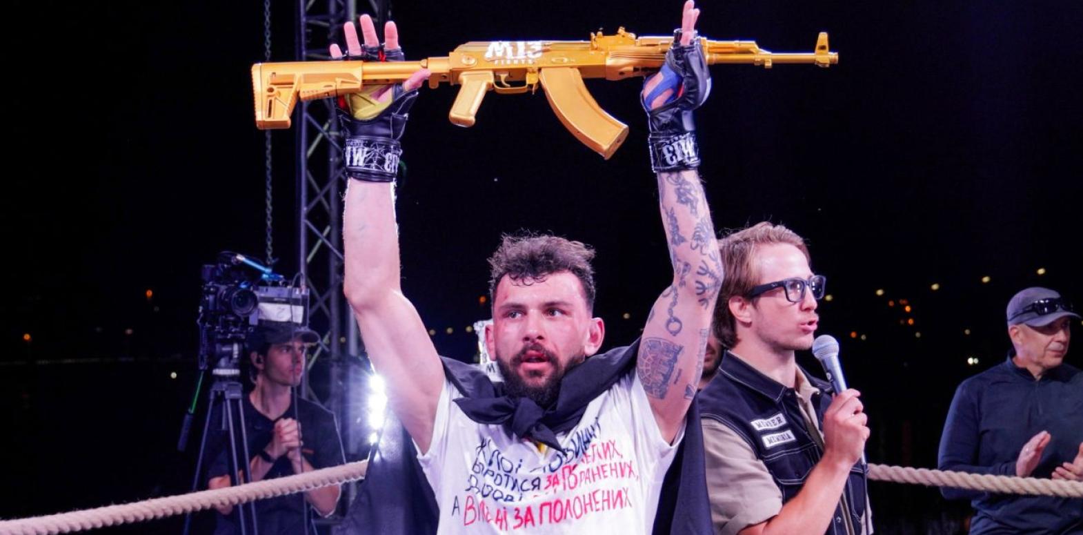 Бои на барже: в Киеве провели турнир военных M13 FIGHTS