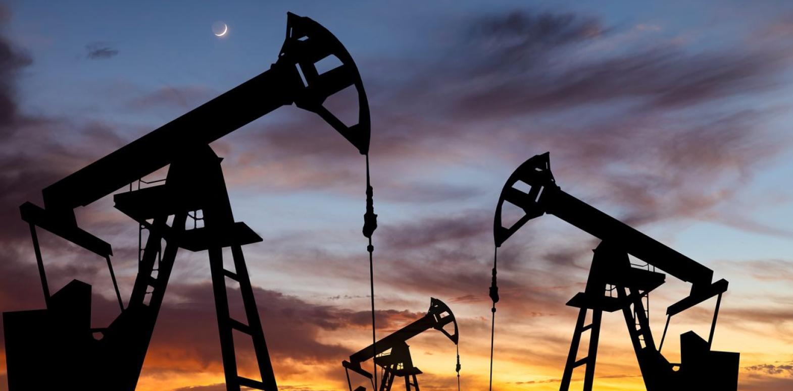 Цены на нефть выросли из-за атак на Саудовскую Аравию и Ормуз