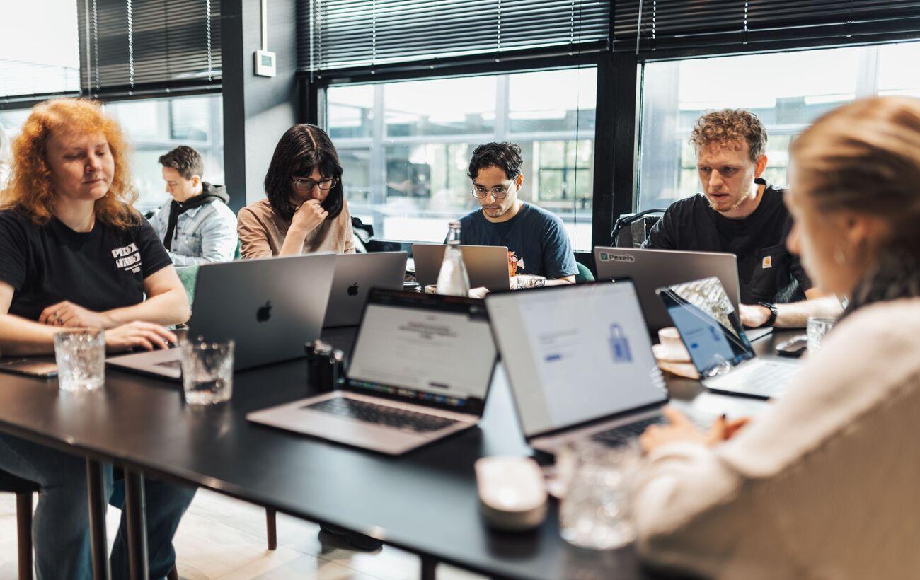 Claude объединил чат, Cowork и Design в едином интерфейсе