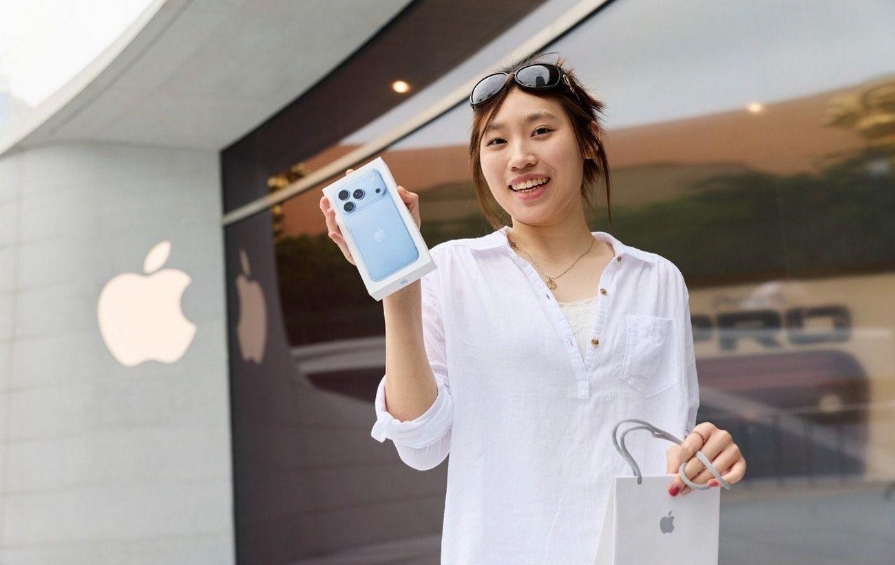 iPhone в Украине: продажи стартуют через неделю после США