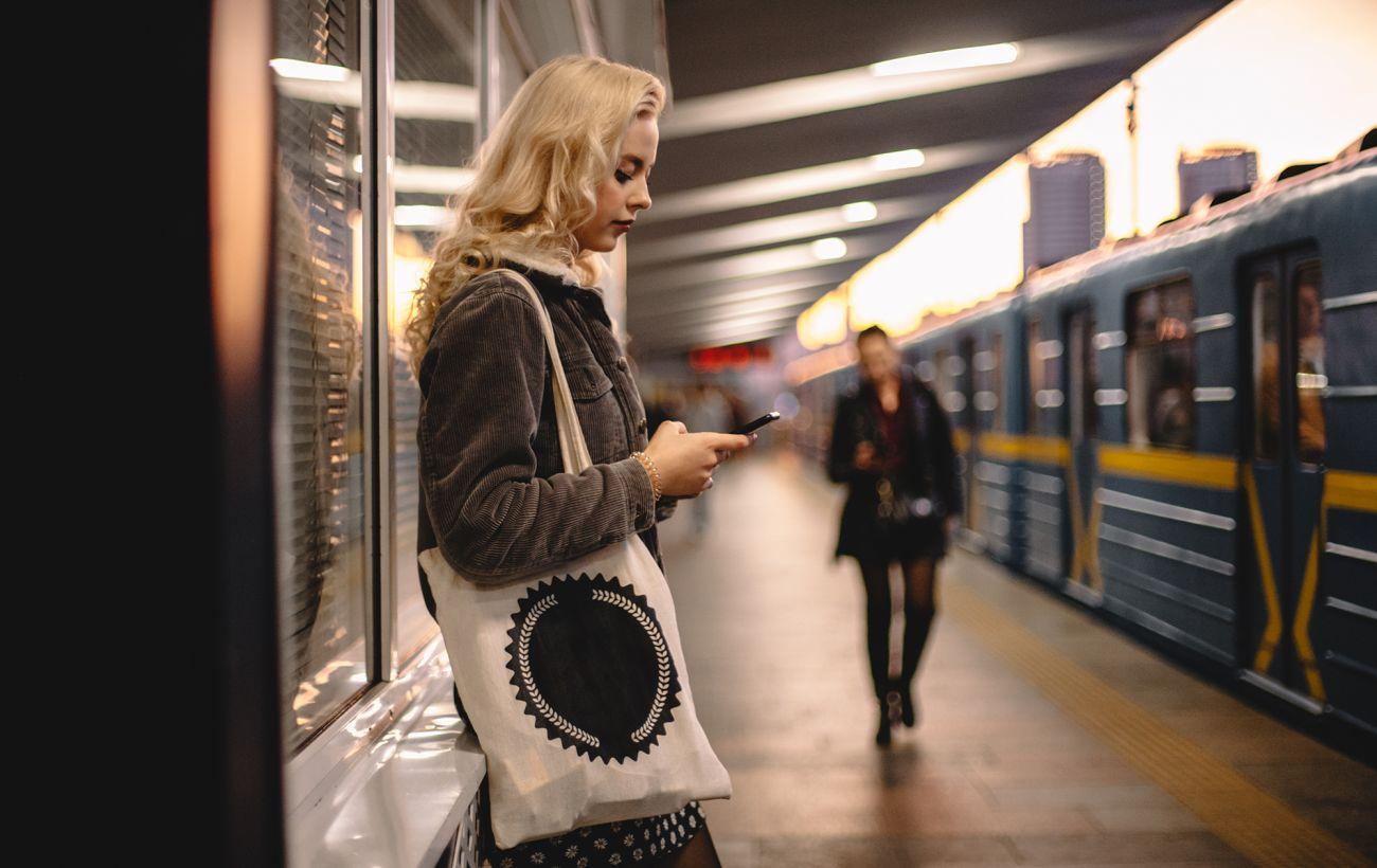 Зеленая ветка метро Киева снова работает на наземном участке