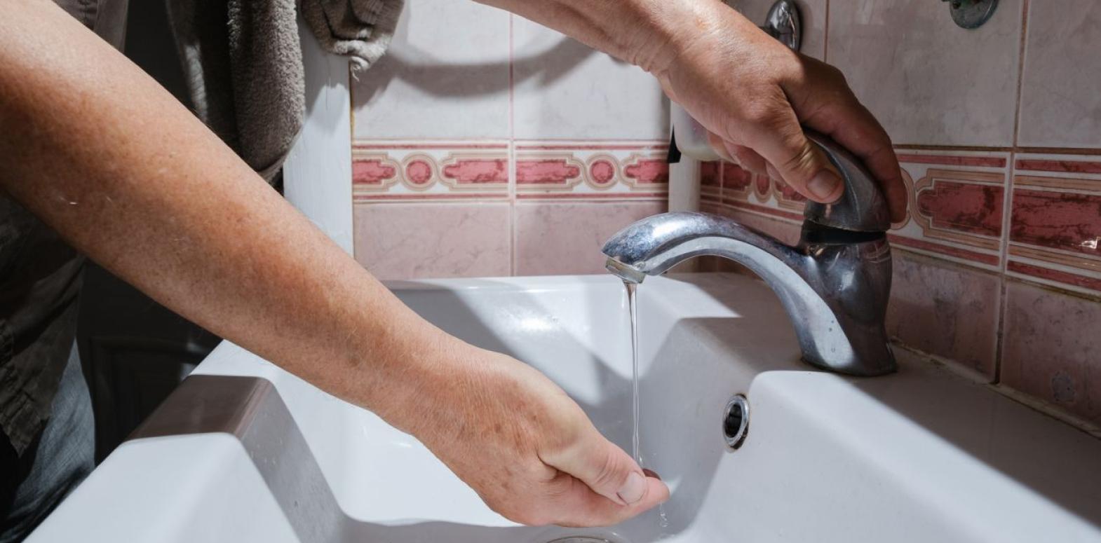 Киев: удар по мосту оставил часть районов без горячей воды