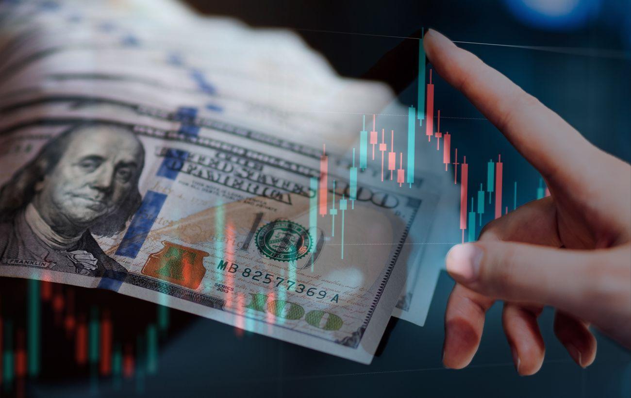 Эксперт: курс доллара может достичь 50 гривен к 2027 году